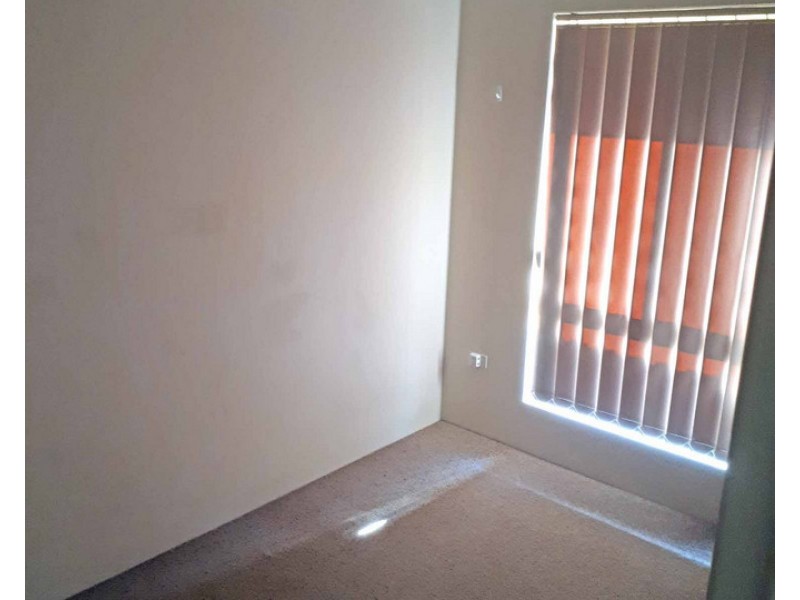 8 Nairana Place, Currambine WA 6028