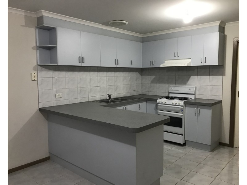 2/46 Nelson Avenue, Altona Meadows VIC 3028