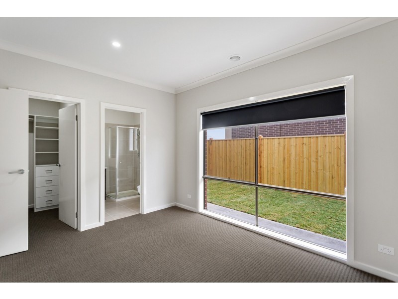 75 Docker Street, Mickleham VIC 3064