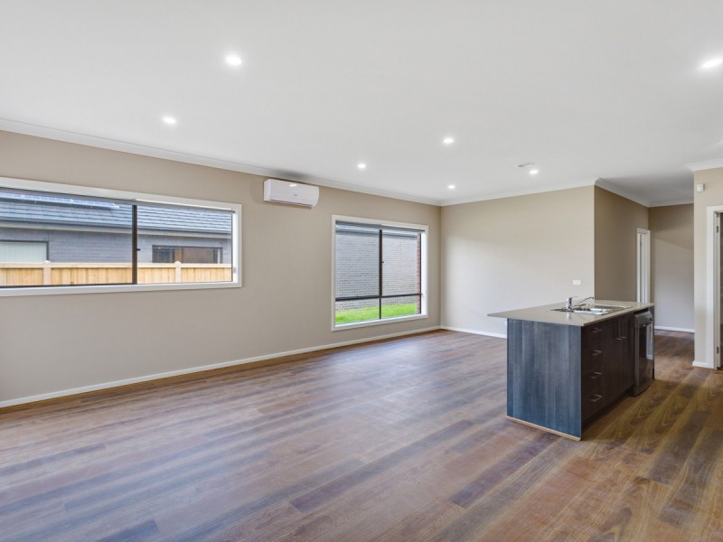 75 Docker Street, Mickleham VIC 3064