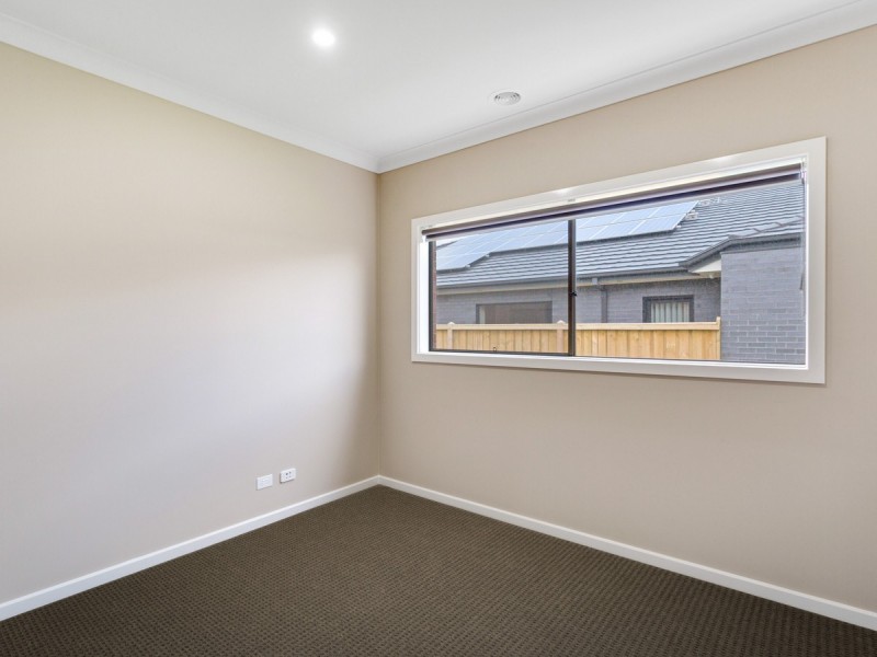 75 Docker Street, Mickleham VIC 3064