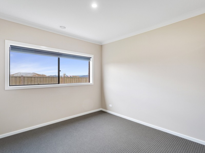 75 Docker Street, Mickleham VIC 3064