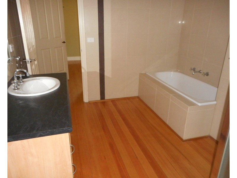 A/24 Carlton Street, Braybrook VIC 3019