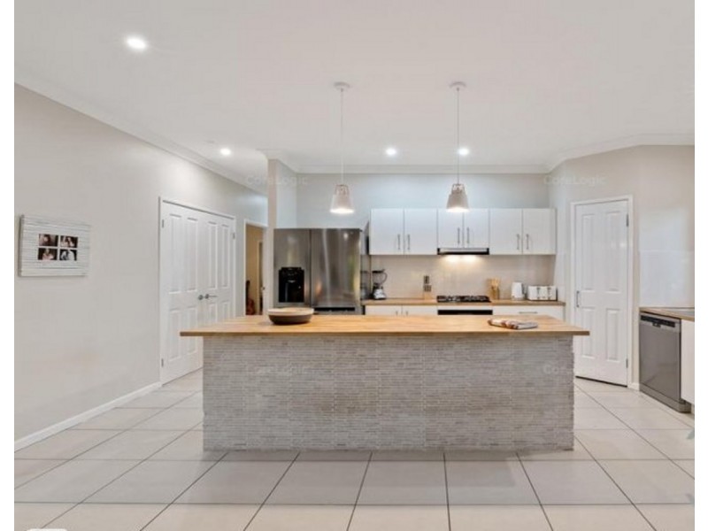 7 Dalrymple Close, Waterford QLD 4133