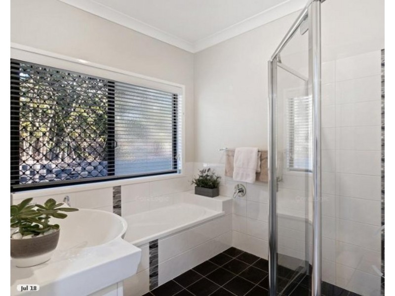 7 Dalrymple Close, Waterford QLD 4133