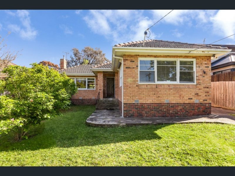 18 Tatong Road, Brighton East VIC 3187