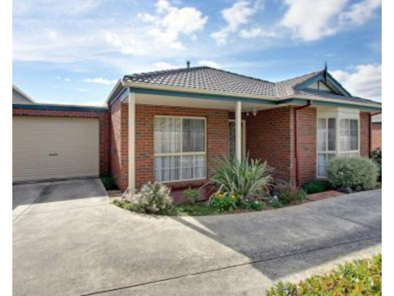 2/11 Norman Road Street, Croydon VIC 3136