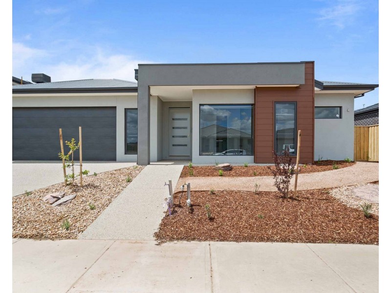 47 Faraday Street, Mickleham VIC 3064