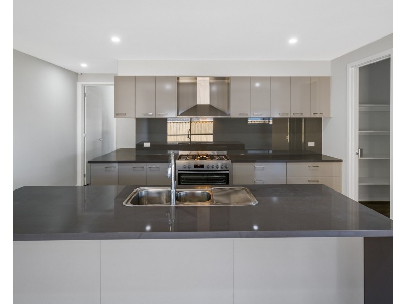 47 Faraday Street, Mickleham VIC 3064