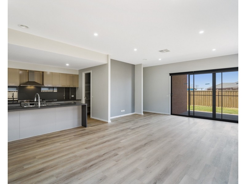 47 Faraday Street, Mickleham VIC 3064
