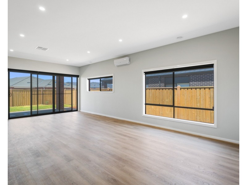 47 Faraday Street, Mickleham VIC 3064