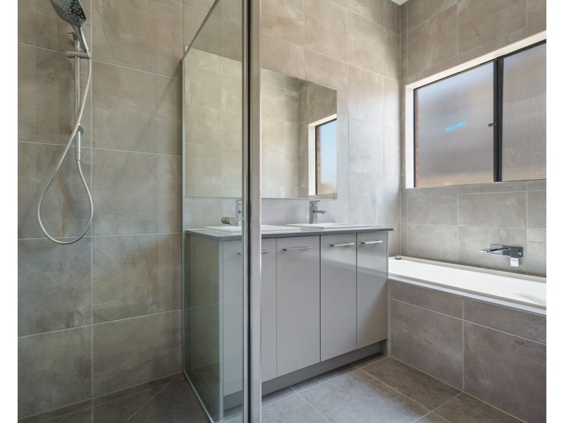 47 Faraday Street, Mickleham VIC 3064
