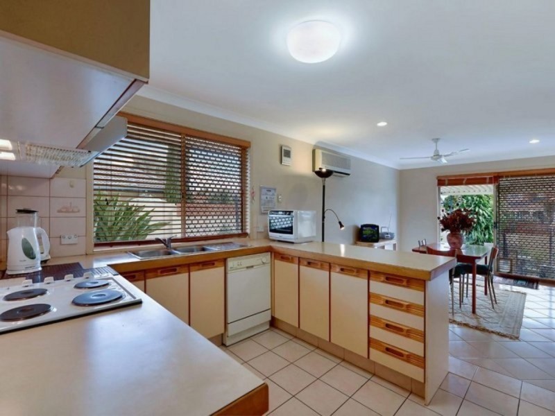 46 Santa Cruz Boulevard, Clear Island Waters QLD 4226