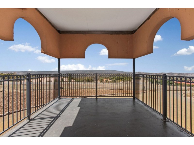 9 Ironbark Court, Hidden Valley VIC 3756