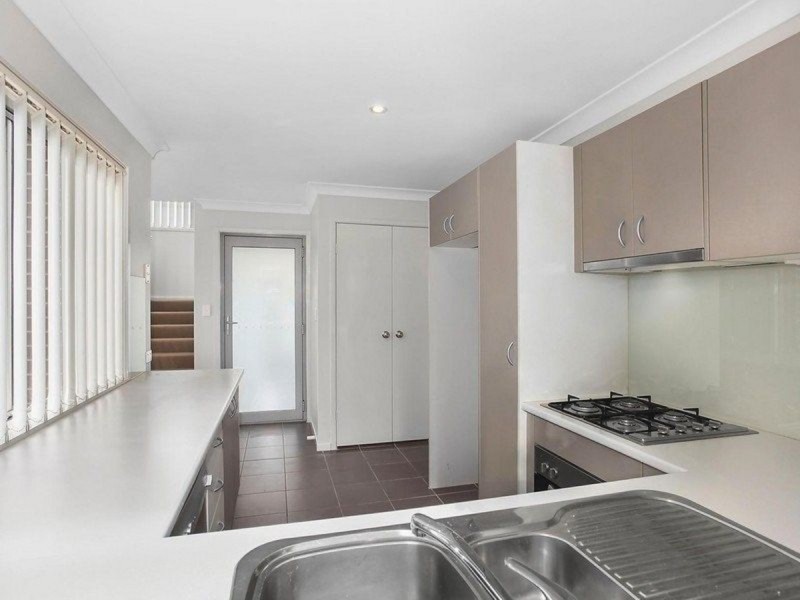 3/8 Akora Road, Wyoming NSW 2250