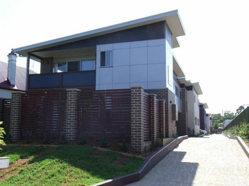 3/8 Akora Road, Wyoming NSW 2250