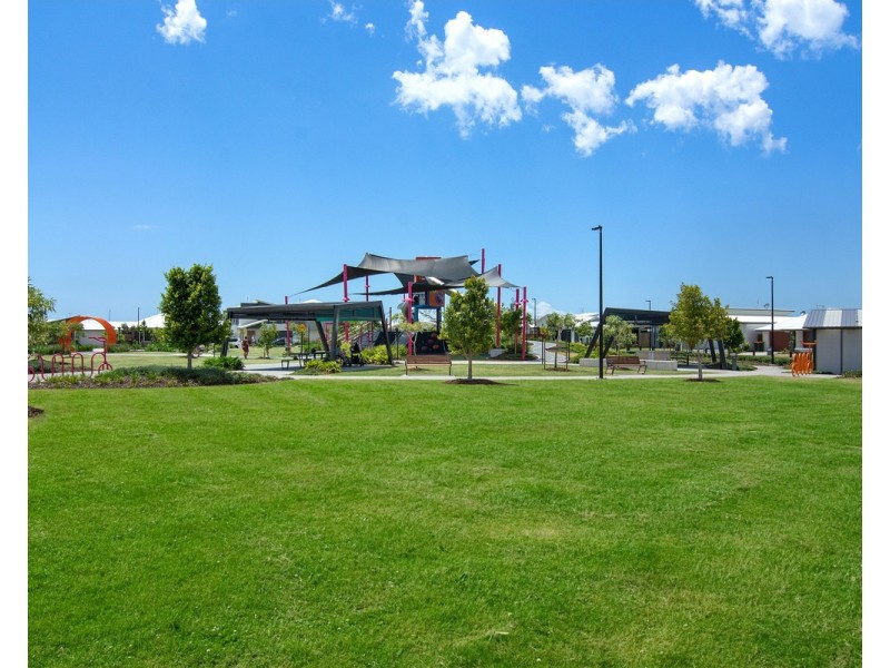 44 Leslie Crescent, Caloundra West QLD 4551