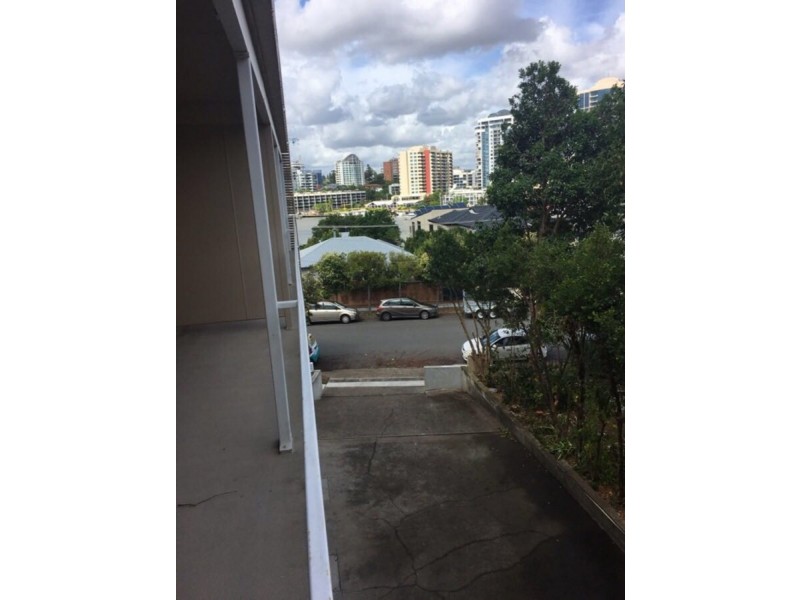 4/28 Maxwell Street, New Farm QLD 4005