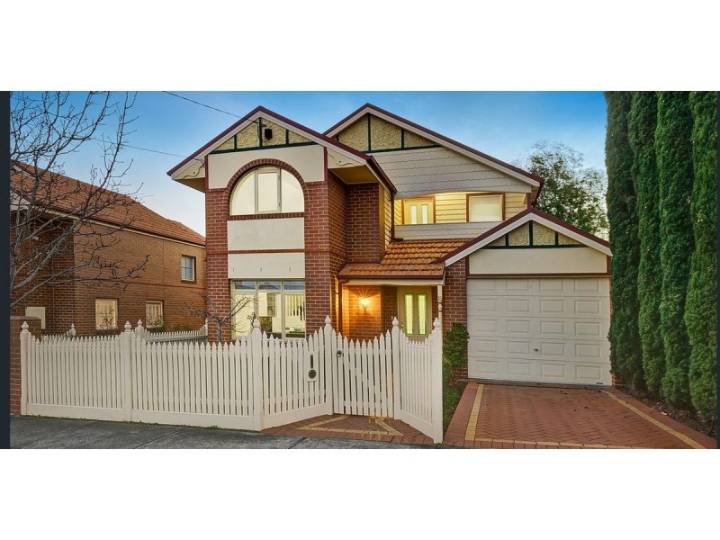 15 Lincoln Road, Essendon VIC 3040