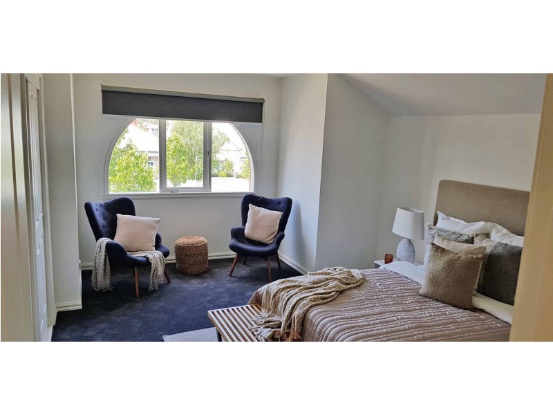 15 Lincoln Road, Essendon VIC 3040