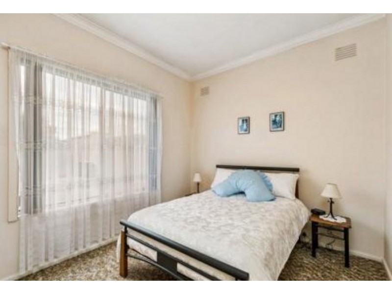50 Eames Avenue, Brooklyn VIC 3012