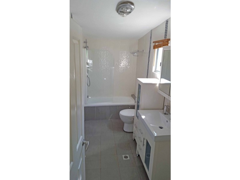 1 Pentland Avenue, Roselands NSW 2196