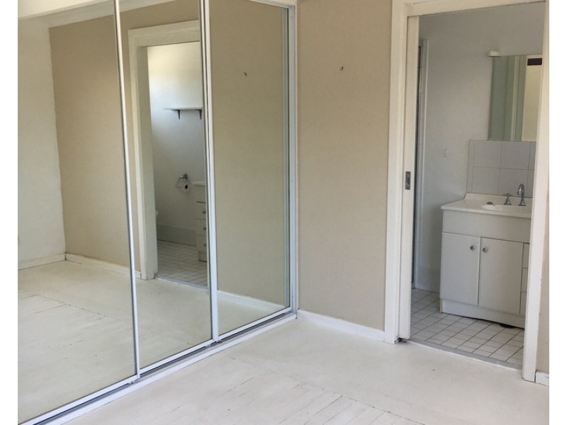1B Travers Road, Curl Curl NSW 2096