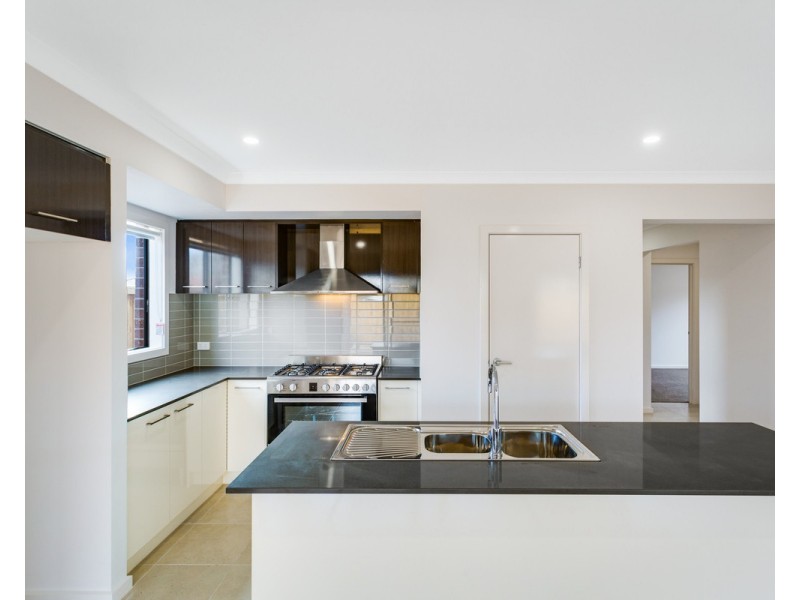 23 Folkestone Road, Werribee VIC 3030