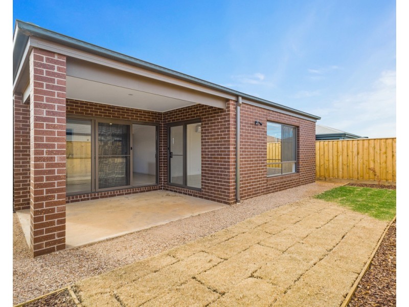 23 Folkestone Road, Werribee VIC 3030