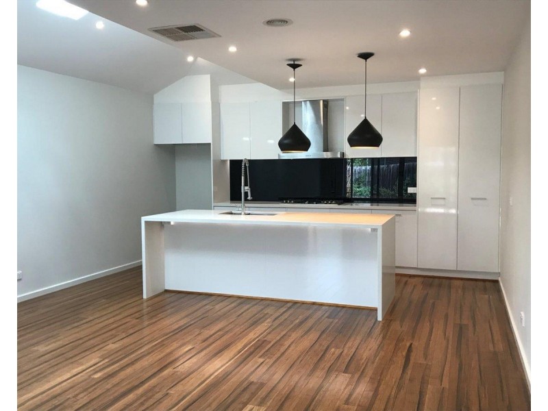 2/13 Beuron Road, Altona North VIC 3025