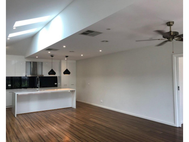 2/13 Beuron Road, Altona North VIC 3025