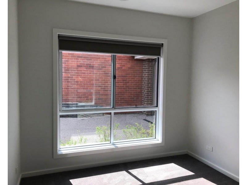 2/13 Beuron Road, Altona North VIC 3025