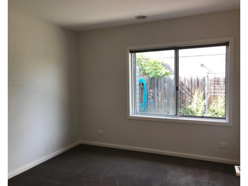 2/13 Beuron Road, Altona North VIC 3025