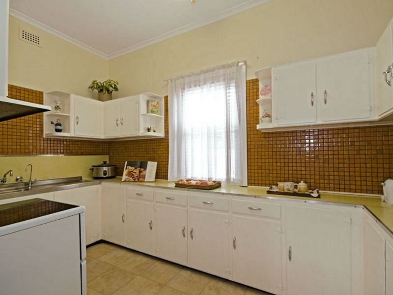 17 St Laurence Avenue, Croydon SA 5008