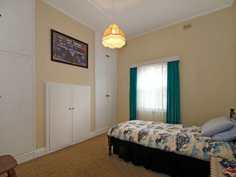17 St Laurence Avenue, Croydon SA 5008