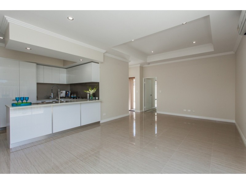 14D May Drive, Nollamara WA 6061