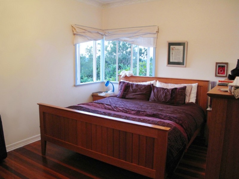 115 Empress Terrace, Bardon QLD 4065