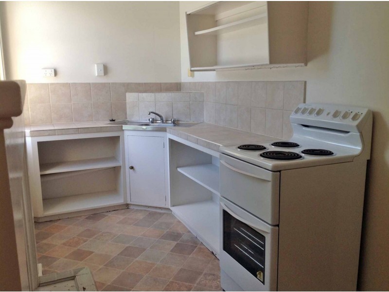 3/4 Jerdanefield Road, St Lucia QLD 4067