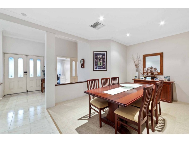 9 Lourens Dale, Winthrop WA 6150