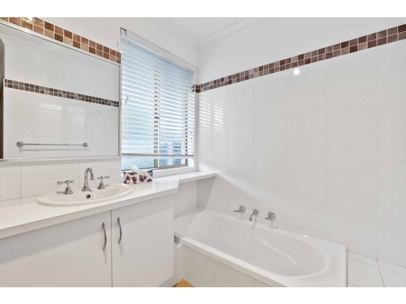 9 Lourens Dale, Winthrop WA 6150