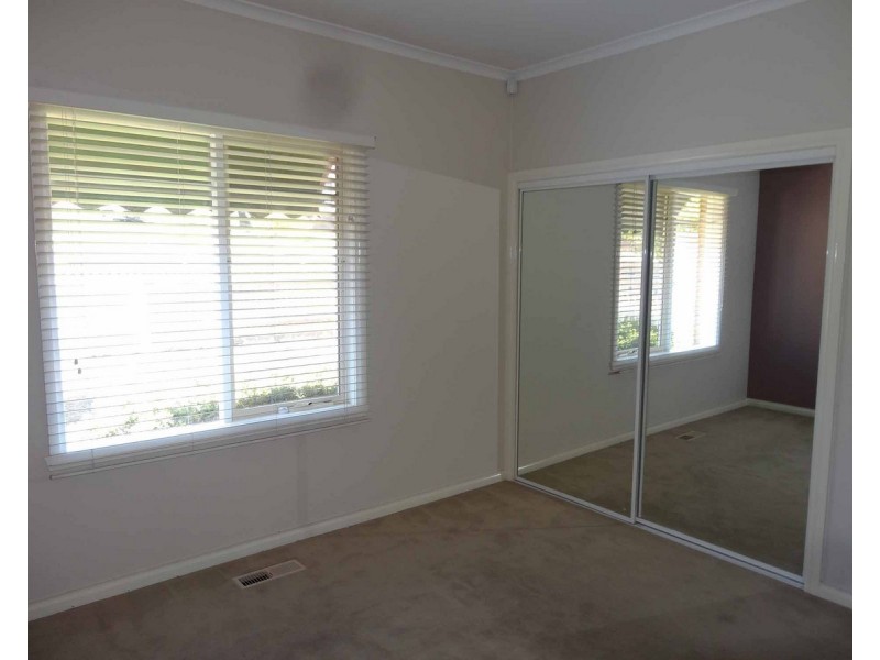 1/59 Purinuan Road, Reservoir VIC 3073