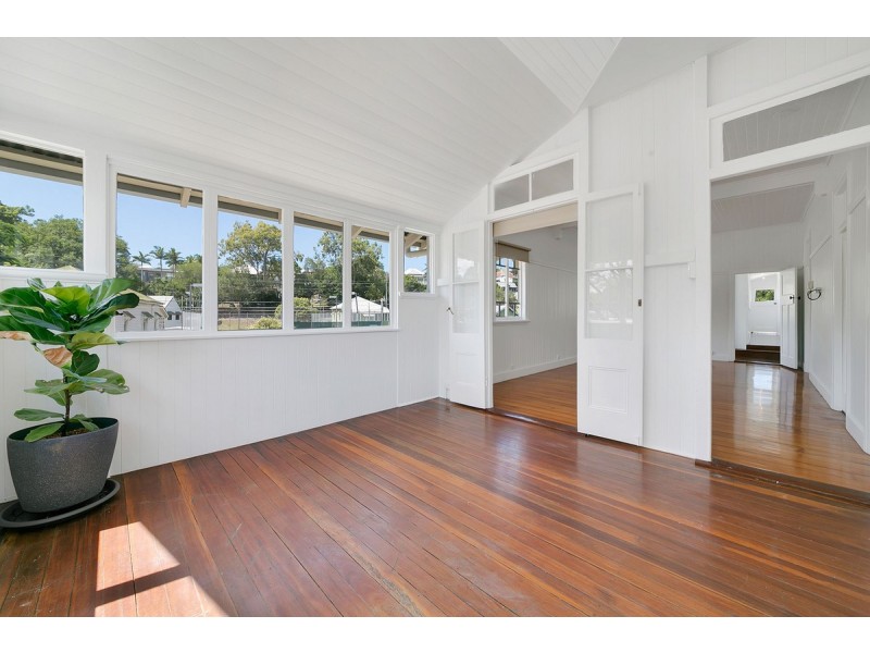 143 Sylvan Road, Toowong QLD 4066