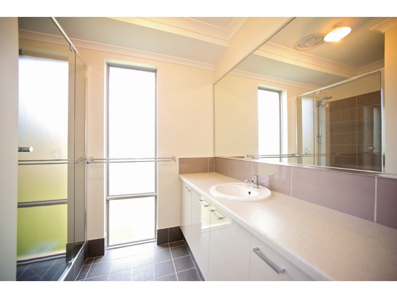 35 Castlereagh Vista, Millbridge WA 6232