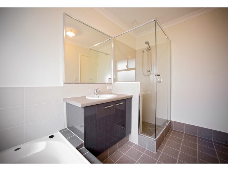 35 Castlereagh Vista, Millbridge WA 6232