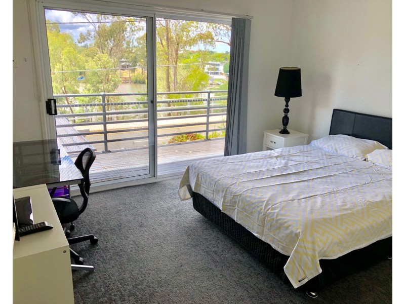 69 The Esplanade, St Lucia QLD 4067