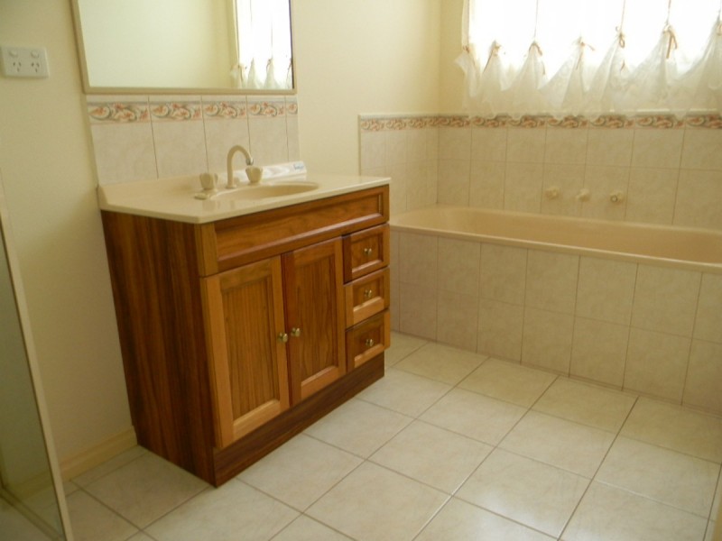 38 Flinders Crescent, Wyndham Vale VIC 3024