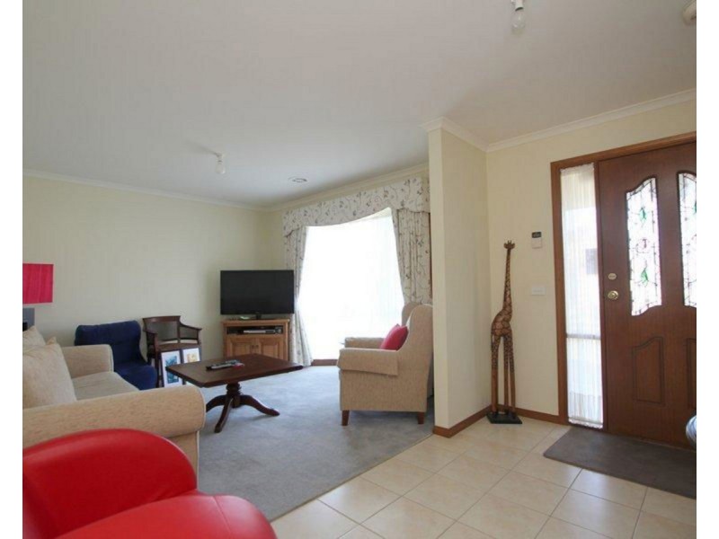 32 Waratah Drive, Altona Meadows VIC 3028