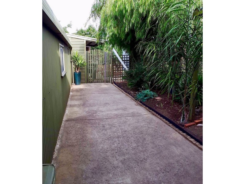 17 Finchley Street, Clovelly Park SA 5042