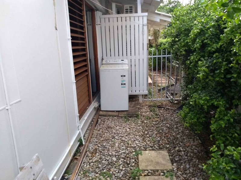 30/31 Cochrane Street, Mooroobool QLD 4870