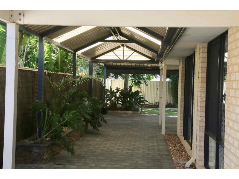 4 Bingarra Crescent, Tapping WA 6065